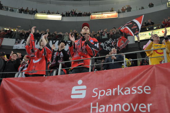 Scorpions130410   093.jpg - (C)KARSTEN REDER